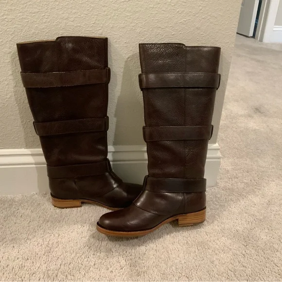 Georgous Coach Boots | Size 6 - Picture 6 of 8